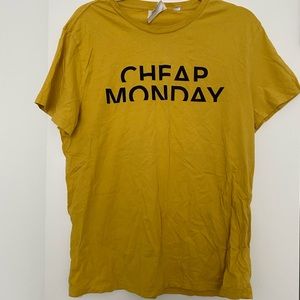 CHEAP MONDAY TEE
